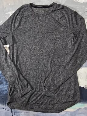 Lululemon Men's Med License To Train Drysense Long Sleeve Heather Charcoal Gray